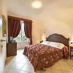 La Perla 3*