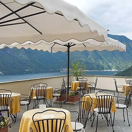 La Perla Hotel 3*