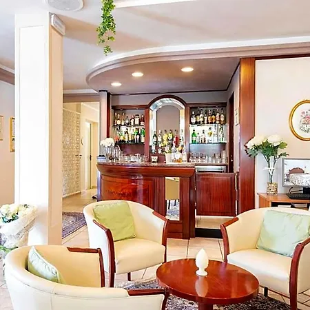 Hotel La Perla 3*