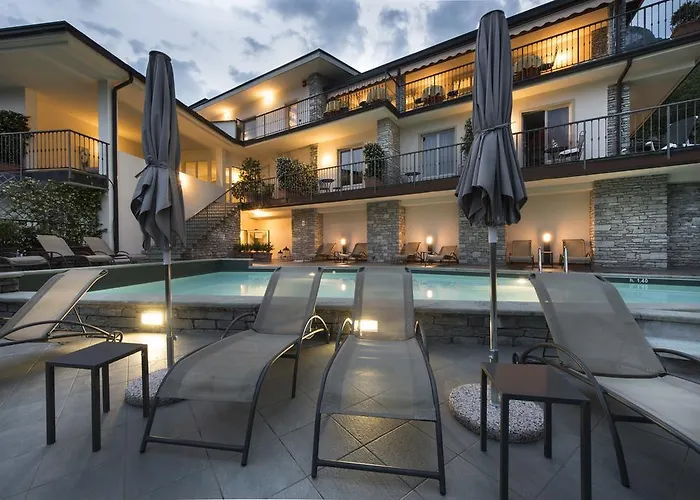 מלון La Perla 3*