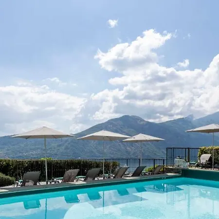La Perla Hotel