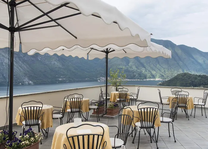 Hotell La Perla 3*
